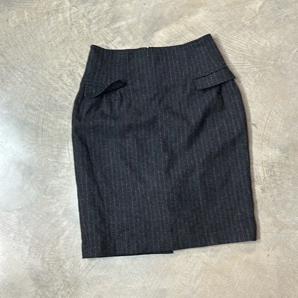 Identify Grey, Purple Pink Wool Blend Charcoal + Pinstripe Skirt Size 8